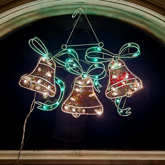 Vintage Christmas lights - Bells Sculpture Silhouette - Retro Christmas Decor - Picture 6 of 9